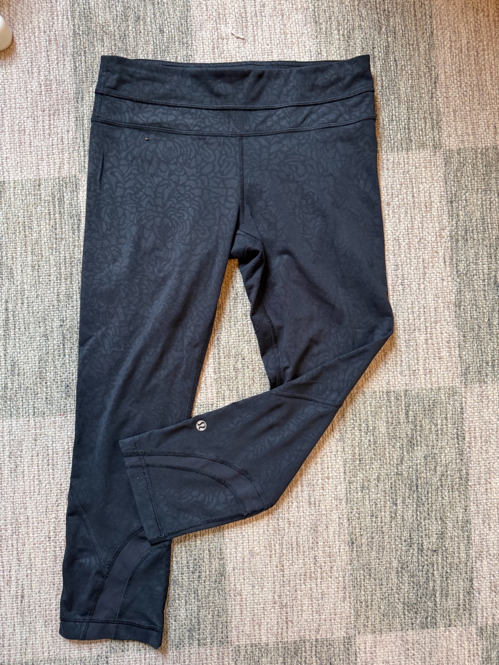 lululemon athletica Black capri leggings